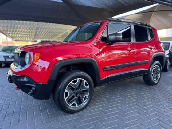 JEEP RENEGADE 2.0 16V TURBO DIESEL TRAILHAWK 4P 4X4 AUTOMÁTICO JEEP RENEGADE 2.0 16V TURBO DIESEL TRAILHAWK 4P 4X4 AUTOMÁTICO